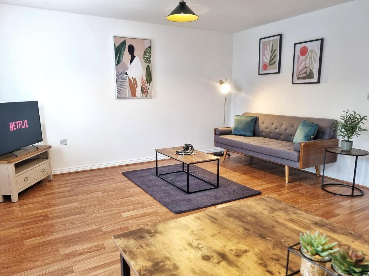 Modern & Spacious 3 Bedrooms And 2 Bathrooms Home, Free Parking! Cambridge  Exteriér fotografie