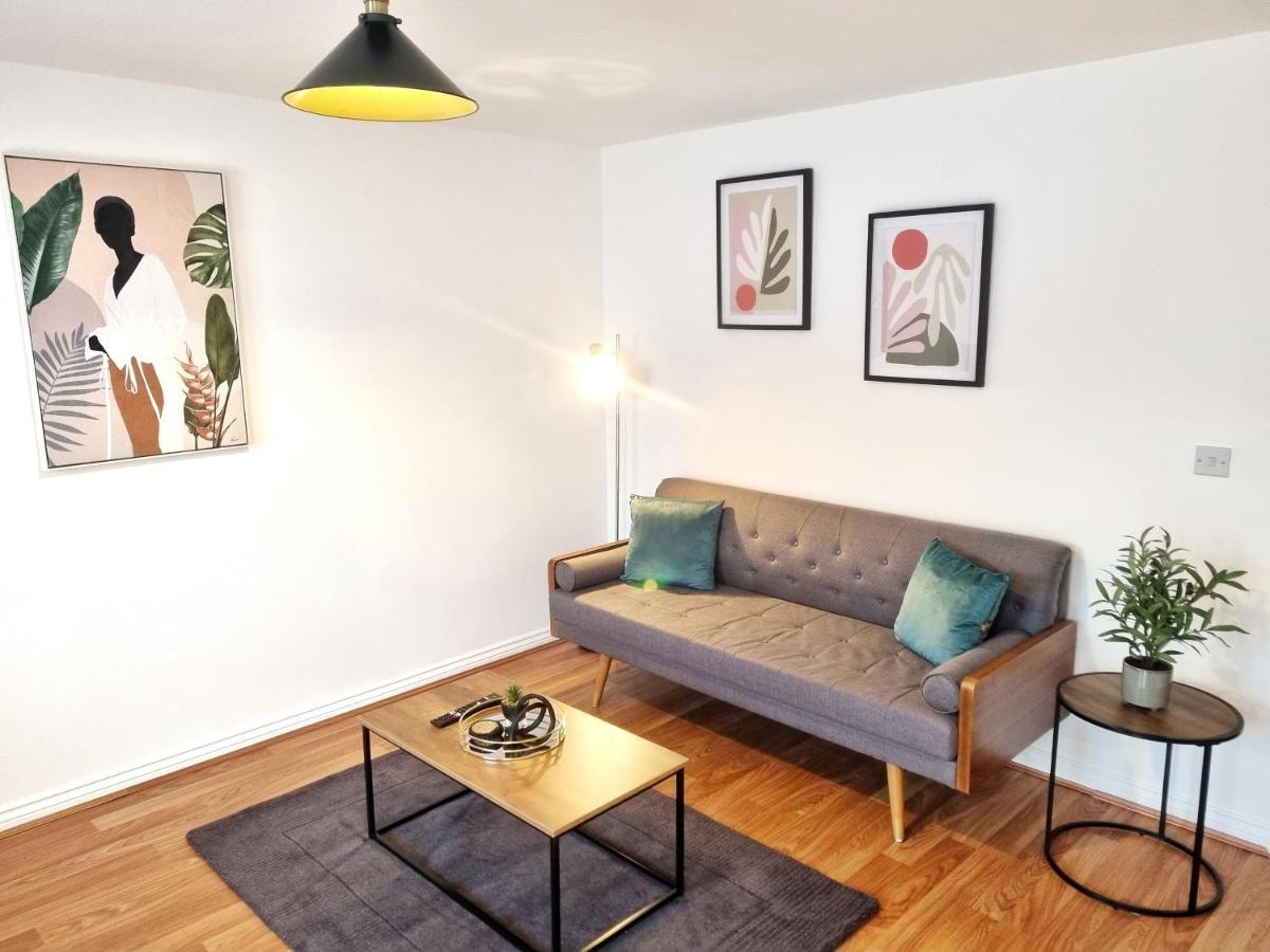 Modern & Spacious 3 Bedrooms And 2 Bathrooms Home, Free Parking! Cambridge  Exteriér fotografie